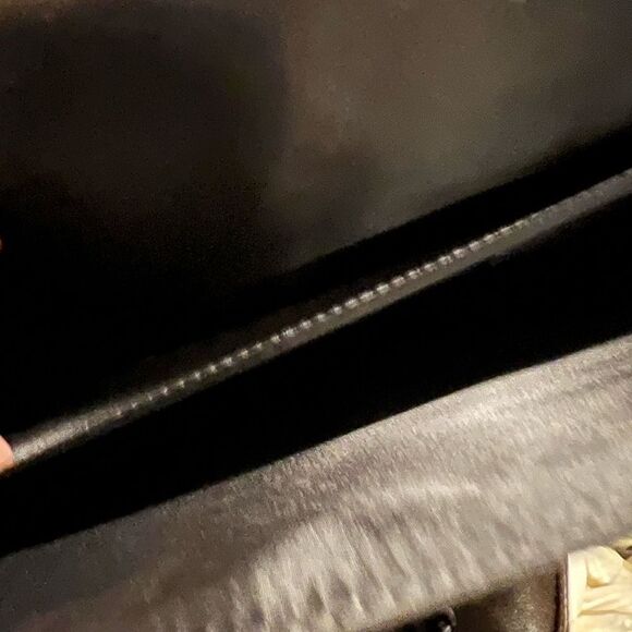 Artistry pair of cloth art portlofio folders with two inner pockets & tie close - Picture 8 of 10